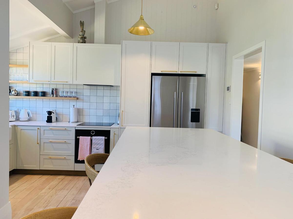 9 The Strand - New Pricing! Russell Exteriör bild