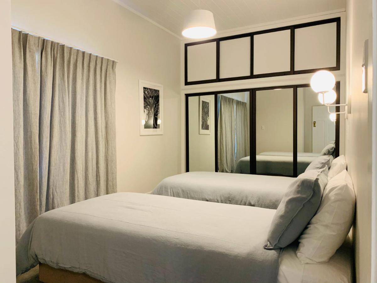 9 The Strand - New Pricing! Russell Exteriör bild